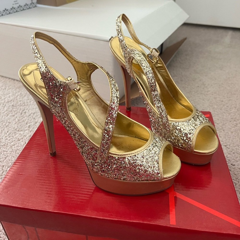 Guess gold sparkle platform heels